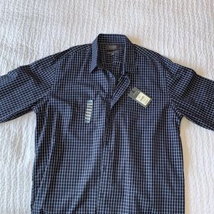 Men’s Denver Hayes long sleeve shirt. New with tags. Size 2XL. Modern fit.